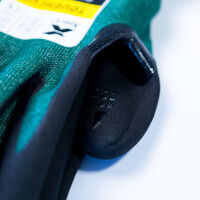 Xpert Core Toughcut Level C Cut Resistant Dexterous Glove Green/Black - M